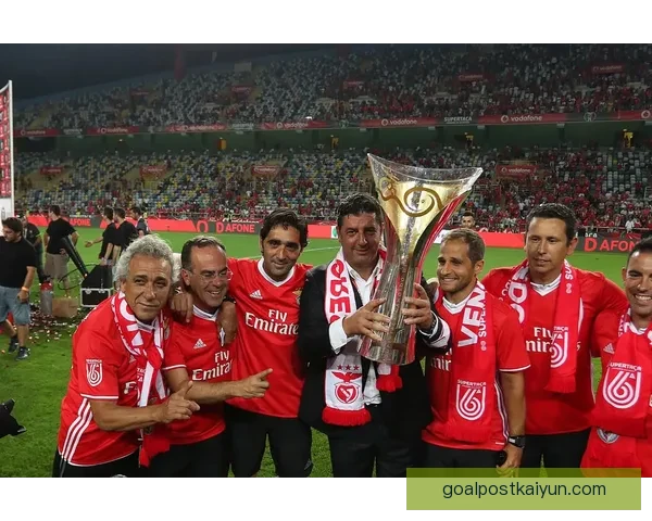 英超铁锤帮近期状态稳定，球队表现备受关注